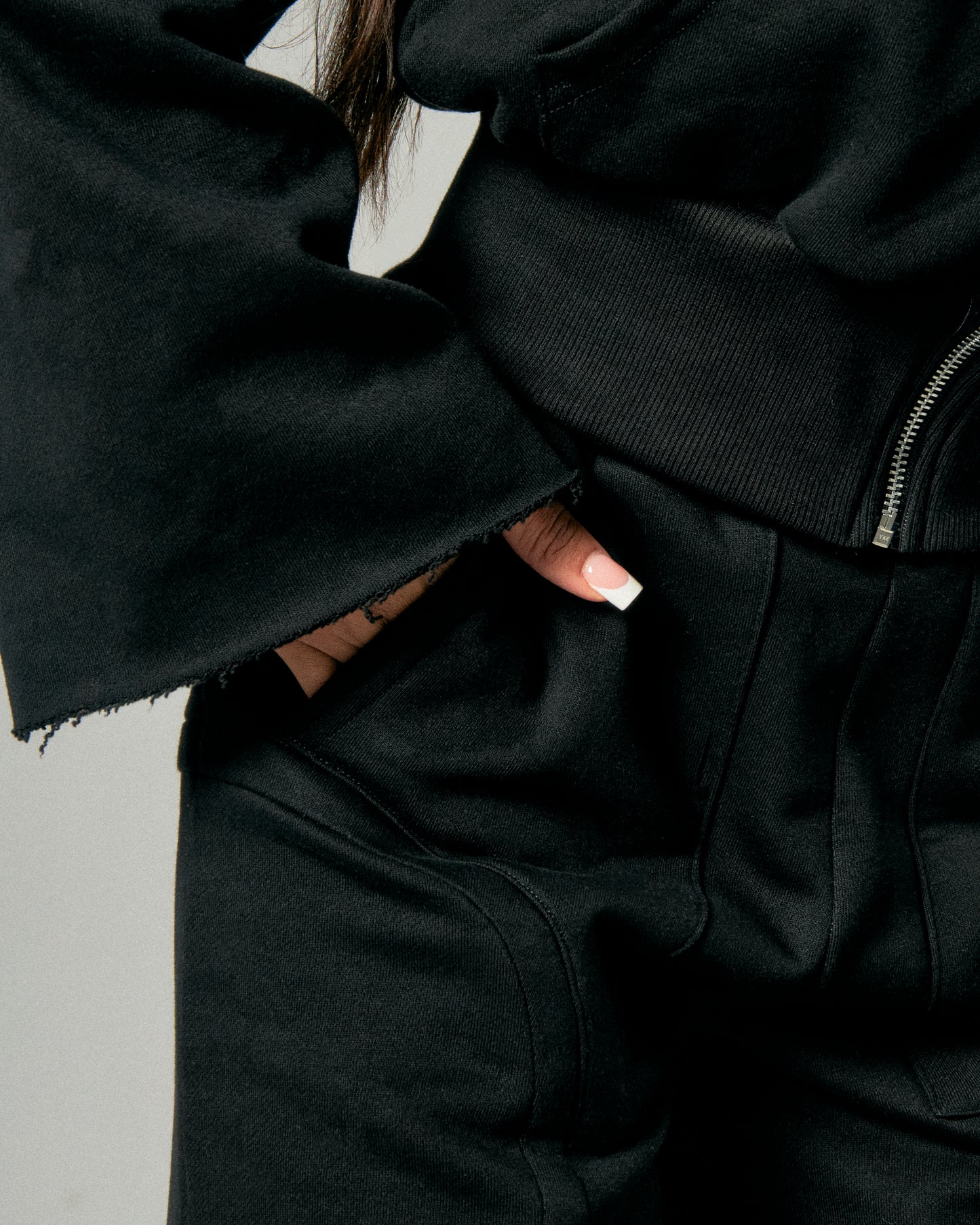 008 CROPPED POCKET CONTOUR HOODIE